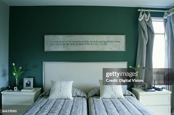 twin beds pushed together - digital twin stock pictures, royalty-free photos & images