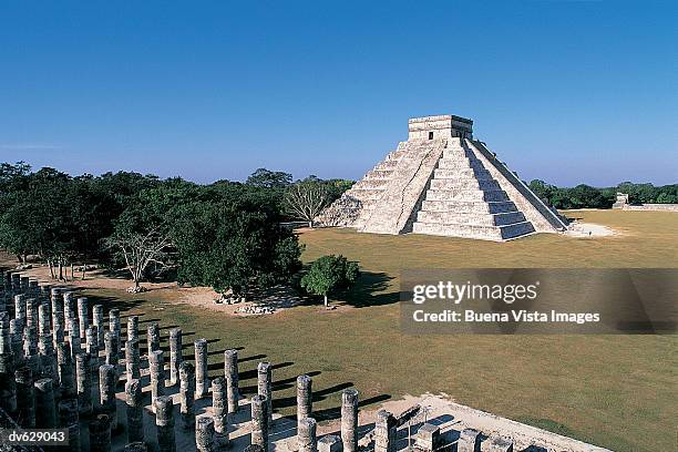 chichen itza, yucatan, mexico - buena vista stock pictures, royalty-free photos & images