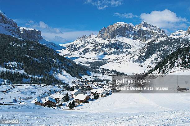 val badia, dolomites, italy - buena vista stock pictures, royalty-free photos & images
