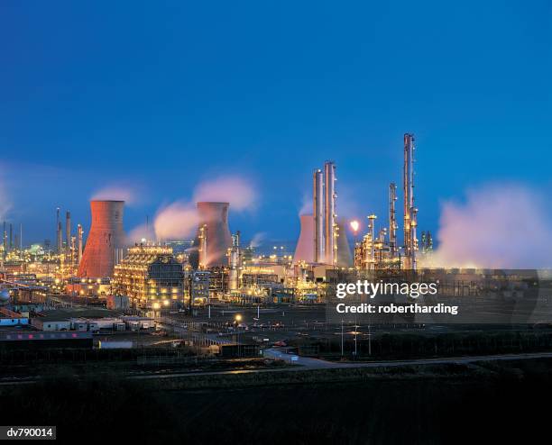 petrochemical refinery, grangemouth, scotland - central scotland stock-fotos und bilder