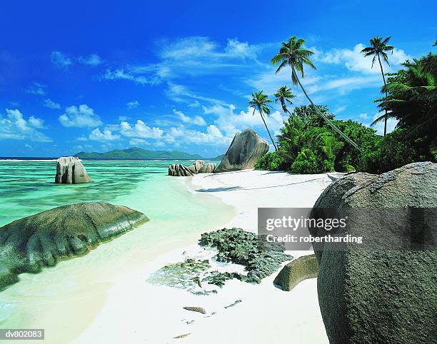 anse source d'argent, la digue, seychelles - argent stock-fotos und bilder