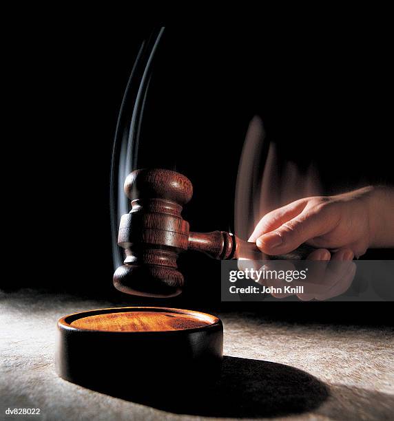 gavel hammer - qui stock pictures, royalty-free photos & images