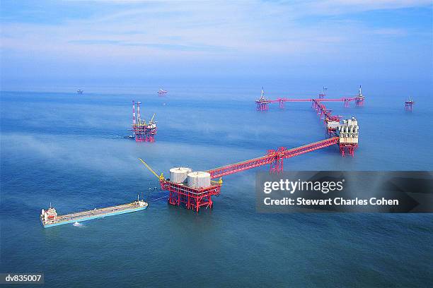 aerial view of an offshore oil rig - stewart stock-fotos und bilder