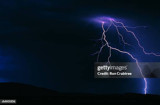 lightning - ron stockfoto's en -beelden