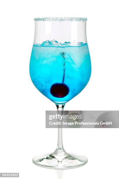 cocktail with blue curacao - blue curacao stock pictures, royalty-free photos & images