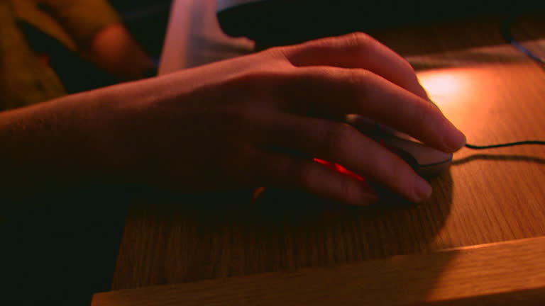 Scared Computer Mouse 13 Woman Scared Of Mouse Stock Videos, Footage, & 4K Video Clips ...
