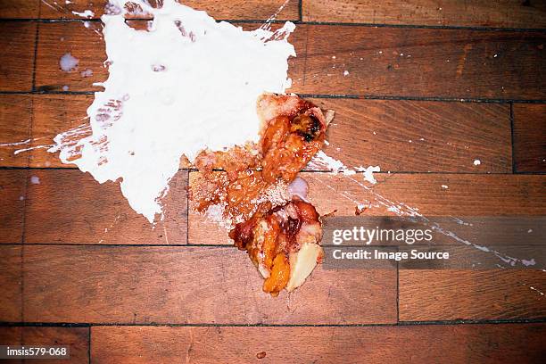 food in a mess on the floor - dirty floor stock-fotos und bilder