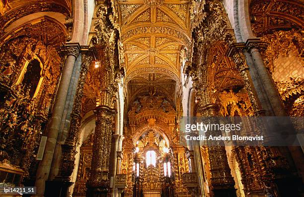 interior of igreja de sao francisco, low angle view, porto, portugal - igreja 個照片及圖片檔