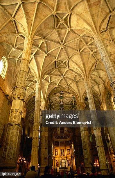 interior of mosteiro dos jerominos, belem, low angle view, lisbon, portugal - lisbon - fotografias e filmes do acervo