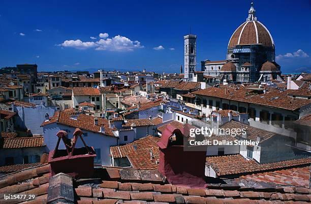 rooftops and il duomo in distance. - il était une fois photos et images de collection