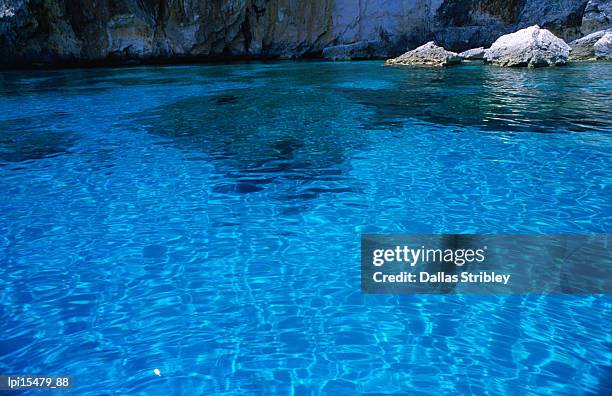 turquoise and pristine waters of gulf of orosei. - tyrrhenisches meer stock-fotos und bilder