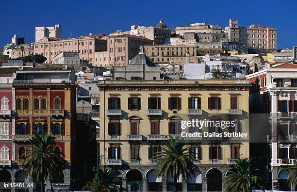 buildings of via roma facing port. - via 個照片及圖片檔