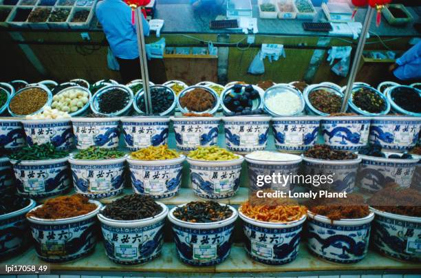 jars of pickles in liubiju food shop, xuanwu district. - pickles - fotografias e filmes do acervo