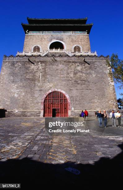 bell tower in dongcheng. - 東城 ストックフォトと画像