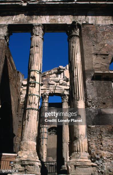 ruins of portico d'ottacia, rome, italy - washington mayor muriel bowser hosts event in honor of d c native dave chappelle stockfoto's en -beelden