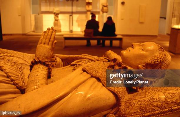 tomb of mary queen of scots in museum of scotland, edinburgh, united kingdom - lothian foto e immagini stock