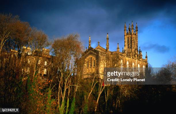 holy trinity church at dean bridge, edinburgh, united kingdom - dean towers stock pictures, royalty-free photos & images