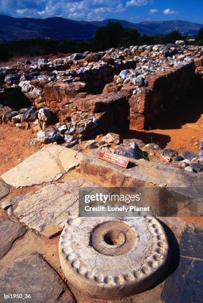 excavations at minoan site of malia, iraklio province, iraklio, greece - son la province fotografías e imágenes de stock