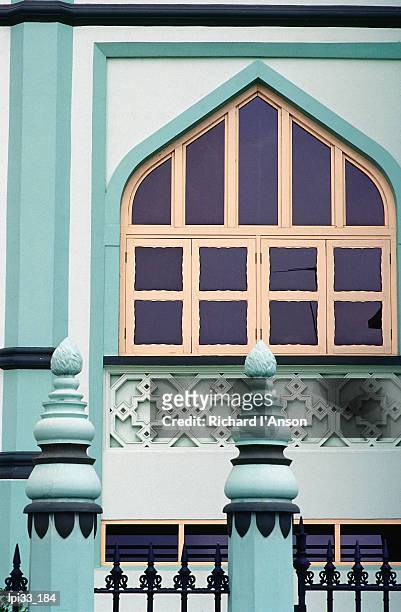 detail of sultan mosque, country's biggest mosque, built in 1825, singapore, south-east asia - singapore stock-fotos und bilder