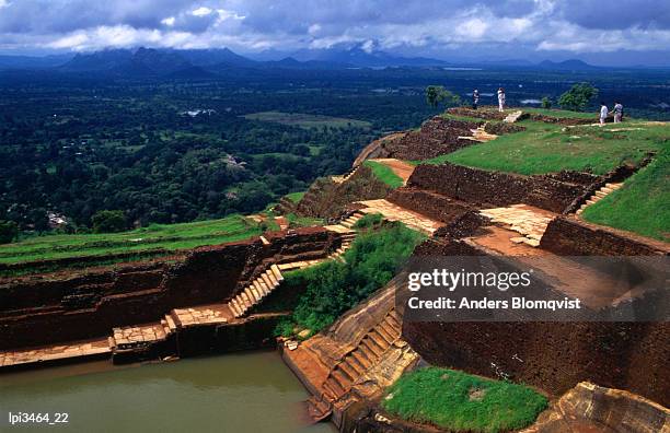 artificial water storage lake in the summer palace, sigiriya, central, sri lanka, indian sub-continent - general economy as central bank of sri lanka looks to contain rising inflation stockfoto's en -beelden