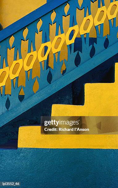 detail of colourful staircase, flores, el peten, guatemala, central america & the caribbean - bomb fears ground flights out of sharm el sheikh stockfoto's en -beelden