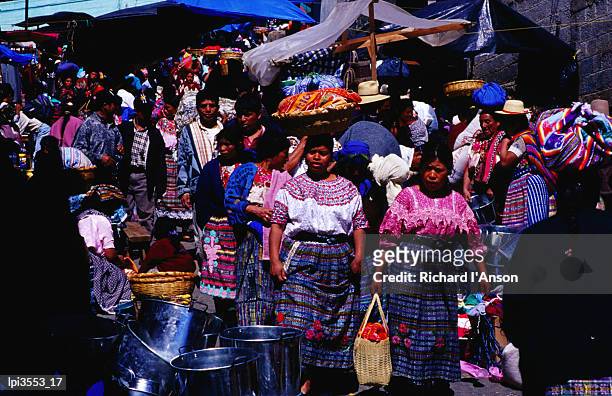busy street on market day, san francisco el alto, quetzaltenango, guatemala, central america & the caribbean - esel fotografías e imágenes de stock