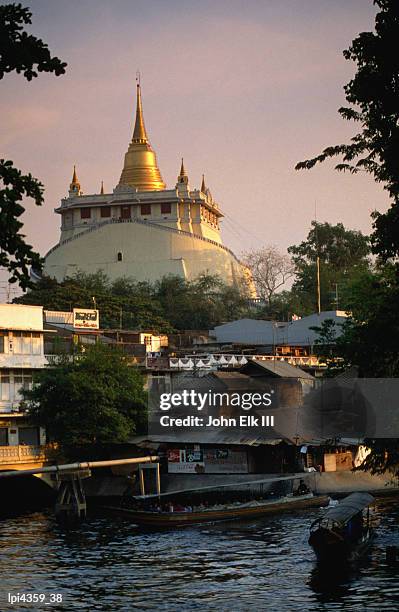 wat saket's golden mountain and chedi, low angle view, bangkok, thailand - iii stock pictures, royalty-free photos & images