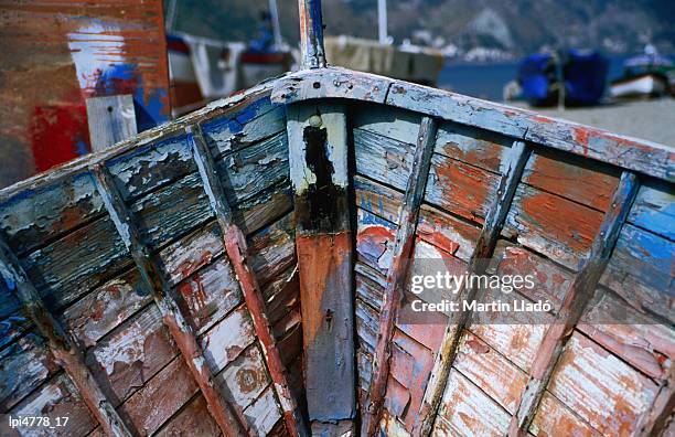 bow of old boat, giardini-naxos, sicily, italy, europe - naxos sicily stock-fotos und bilder