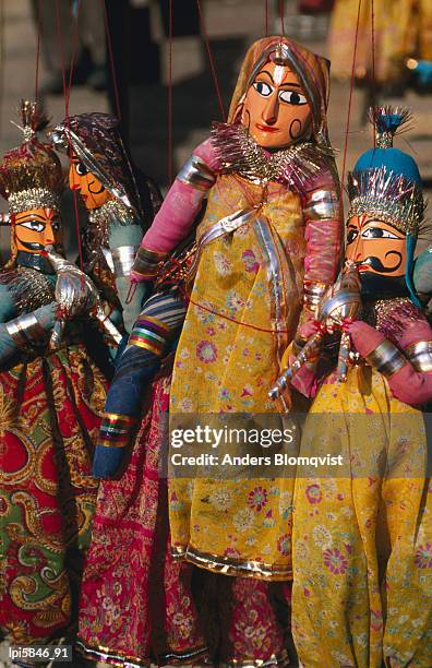 rajasthani puppets for sale in street stall, jaipur, india - anders blomqvist 個照片及圖片檔