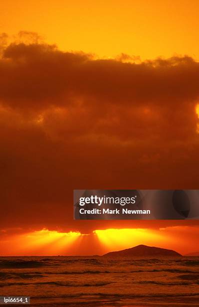 cloudy sunset over ocean, cape le grand national park, australia - le ストックフォトと画像