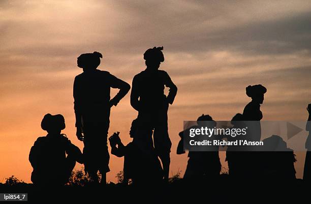 men at their camp in thar desert during  pushkar camel fair, pushkar, rajasthan, india, indian sub-continent - indian subcontinent ethnicity bildbanksfoton och bilder