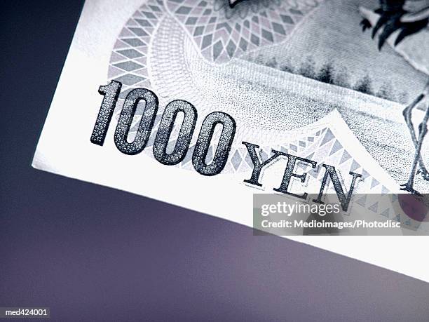 close-up of a japanese yen bank note - only japanese ストックフォトと画像