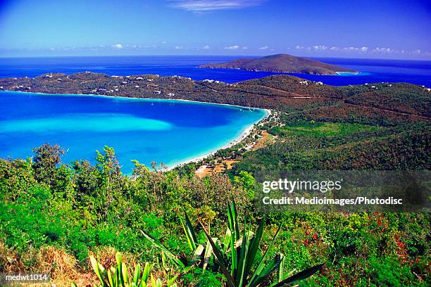 magens bay beach in st. thomas, u.s. virgin islands, caribbean - magens bay stock-fotos und bilder