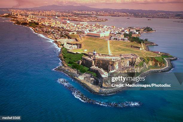 aerial view of san felipe fort in san juan, puerto rico - san juan puerto rico fotografías e imágenes de stock