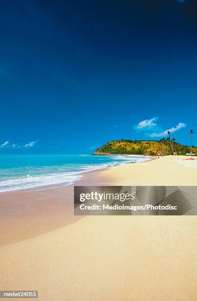 darkwood beach on antigua, caribbean - national recreation area stock-fotos und bilder