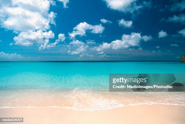 knip beach on curacao, caribbean - オランダ領リーワード諸島 ストックフォトと画像