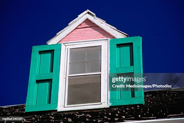 caribbean, bahamas, harbour island, dunmore town, low angle view of the window of a house - dunmore town stock pictures, royalty-free photos & images