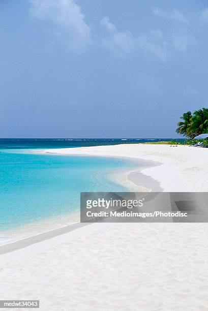 caribbean, anguilla, shoal bay - anguilla photos et images de collection