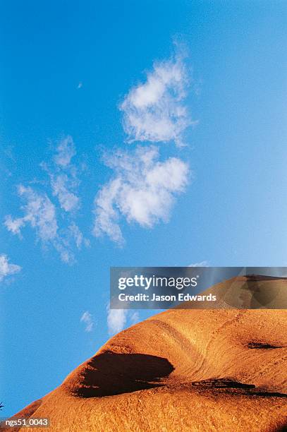 uluru national park, northern territory, australia. detail of rock formations. - northern rock stock-fotos und bilder