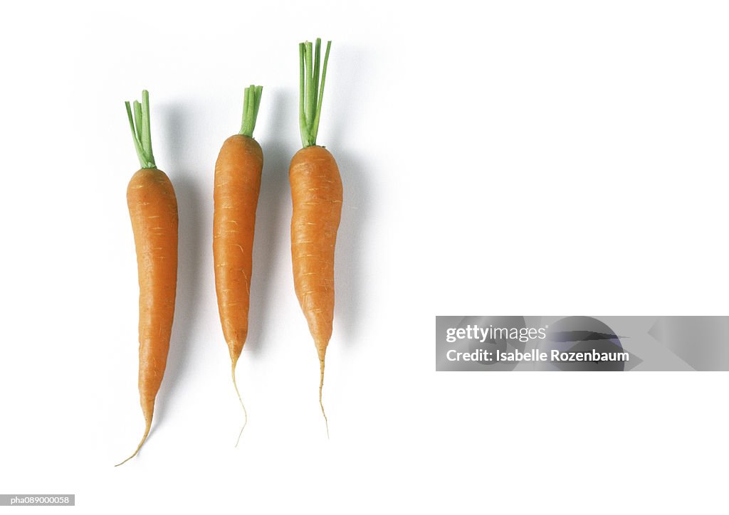 Three carrots, full length