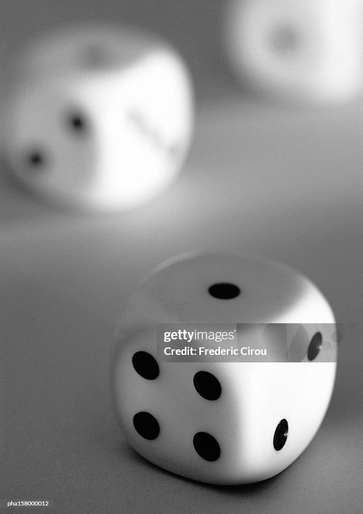 Dice, b&w.