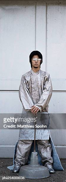 man wearing glasses - detonator stock pictures, royalty-free photos & images