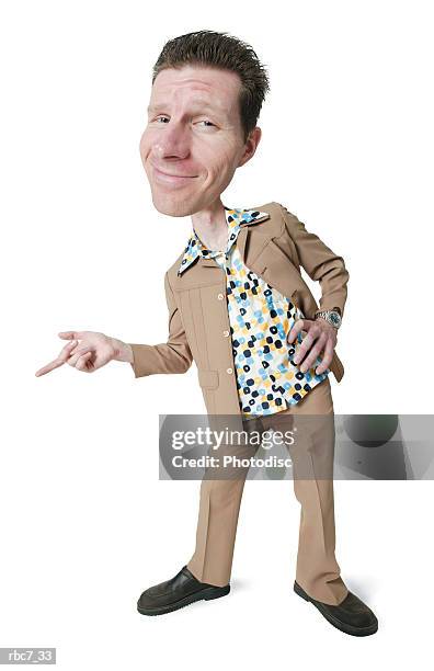 photo caricature of a desperate caucasian man in a polyester suit and retro shirt as he leans over and points - modischer anzug stock-fotos und bilder