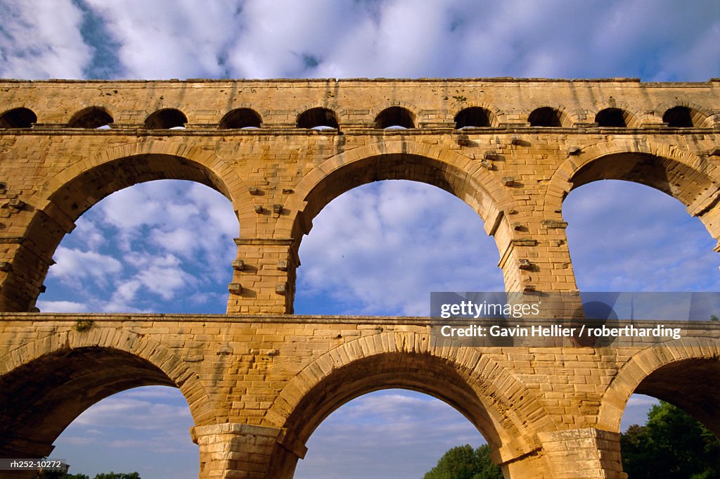Roman aqueduct, Pont du Gard, UNESCO World Heritage Site, near Avignon, Provence, France, Europe