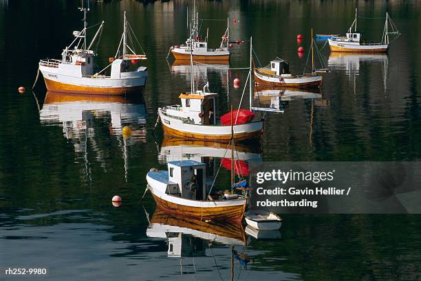 fishing boats in moskenes, moskenesoy, lofoten islands, nordland, norway, scandinavia, europe - moskenesoya stock pictures, royalty-free photos & images