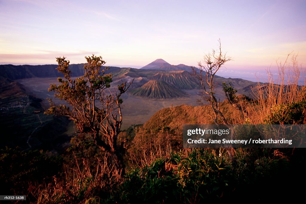 Sunrise over volcanic landscape, Bromo Tengger Semeru (Bromo-Tengger-Semeru) National Park, Java, Indonesia, Southeast Asia, Asia