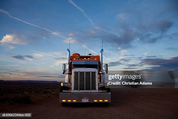 usa, utah, monument valley, truck at dawn - semi truck imagens e fotografias de stock