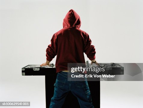Dj Rear View 1,421 Dj Back View Stock Photos, High-Res Pictures, and Images - Getty ...
