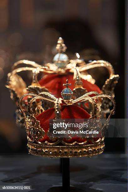 crown jewels in rosenberg castle, copenhagen. denmark. - real imagens e fotografias de stock