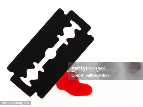 Bloodied Razorblade Razor Blade And Blood On White Background Stock-Foto - Getty Images